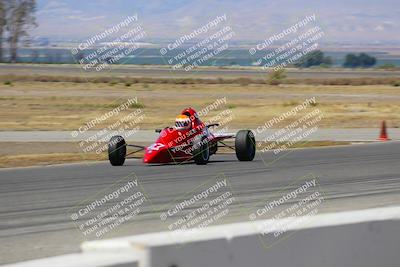 media/Jun-05-2022-CalClub SCCA (Sun) [[19e9bfb4bf]]/Around the Pits/